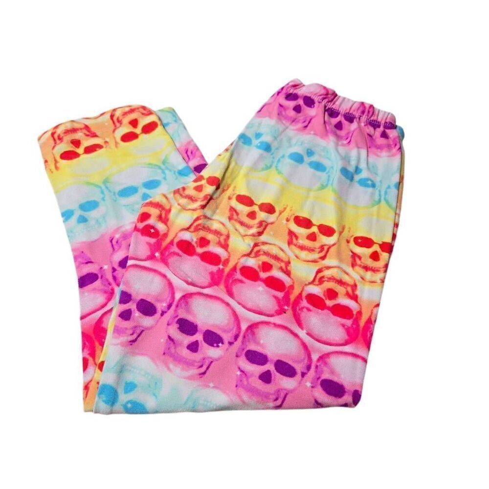 No Boundaries Size Medium (7-9) Rainbow Skull Design Capri Leggings